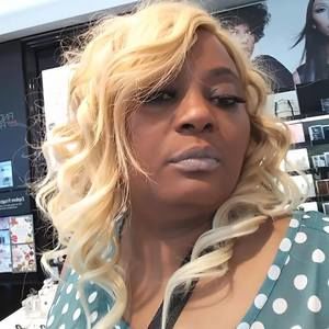 Meet your Posher, Deborah